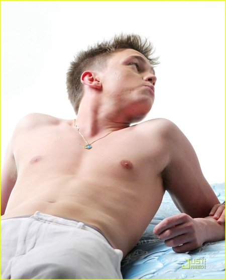 jesse-mccartney-shirtless-03
